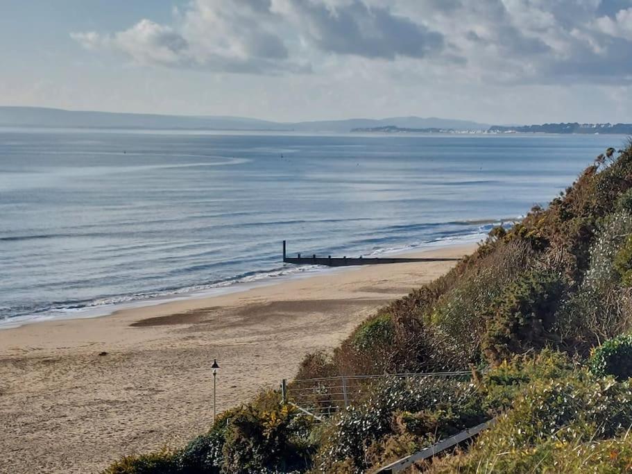 Beach House, With Bbq Lodge And Hot Tub! Bournemouth Exterior foto