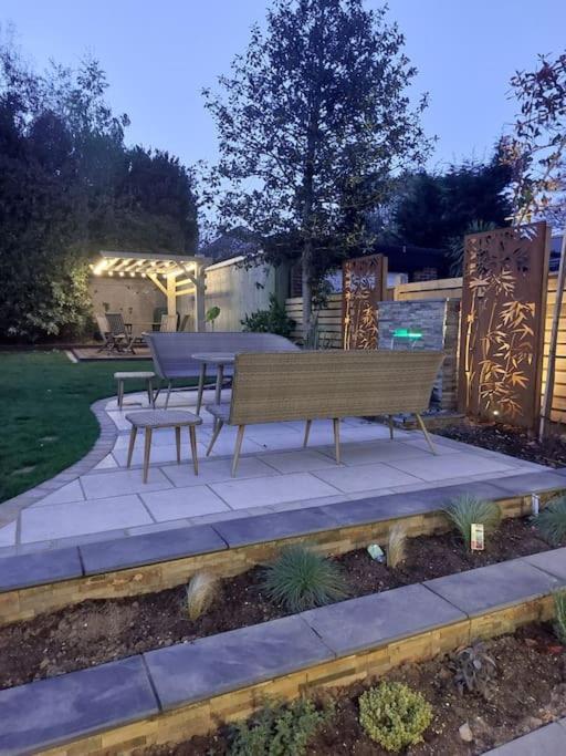 Beach House, With Bbq Lodge And Hot Tub! Bournemouth Exterior foto
